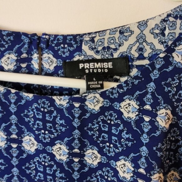 Premise Studio tunic Women's L Sleeveless top blue Layered Geometric floral boho - Picture 12 of 15